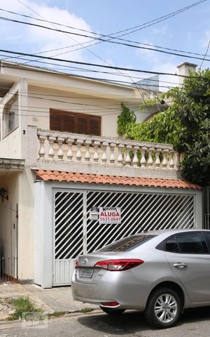 Casa para alugar com 120m², 3 quartos e 2 vagasFachada