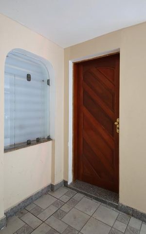 Casa para alugar com 120m², 3 quartos e 2 vagasEntrada