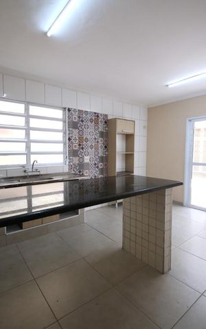 Casa para alugar com 120m², 3 quartos e 2 vagasCozinha