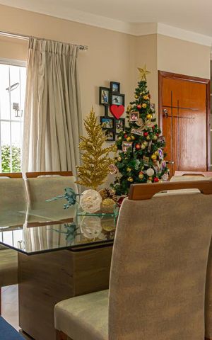 Casa de condomínio à venda com 96m², 3 quartos e 2 vagas Casa de condomínio à venda com 96m², 3 quartos e 2 vagasSala de Estar