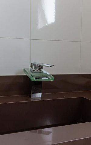 Casa de condomínio à venda com 96m², 3 quartos e 2 vagas Casa de condomínio à venda com 96m², 3 quartos e 2 vagasBanheiro da Suíte 2