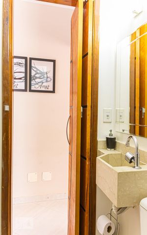 Casa de condomínio à venda com 96m², 3 quartos e 2 vagas Casa de condomínio à venda com 96m², 3 quartos e 2 vagasLavabo