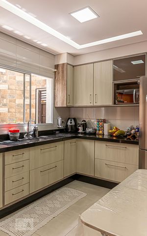 Casa de condomínio à venda com 96m², 3 quartos e 2 vagas Casa de condomínio à venda com 96m², 3 quartos e 2 vagasCozinha