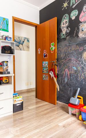 Casa de condomínio à venda com 96m², 3 quartos e 2 vagas Casa de condomínio à venda com 96m², 3 quartos e 2 vagasQuarto