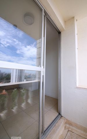 Apartamento à venda com 61m², 2 quartos e 1 vagaSacada