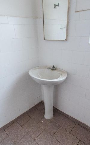 Casa à venda com 196m², 2 quartos e sem vagaBanheiro