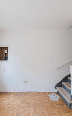 Casa à venda com 196m², 2 quartos e sem vagaSala
