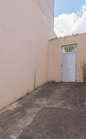 Casa à venda com 196m², 2 quartos e sem vagaQuintal