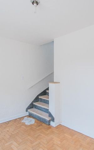 Casa à venda com 196m², 2 quartos e sem vagaSala