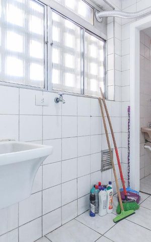 Apartamento à venda com 190m², 5 quartos e 2 vagas Apartamento à venda com 190m², 5 quartos e 2 vagasLavanderia 1