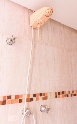 Apartamento à venda com 190m², 5 quartos e 2 vagas Apartamento à venda com 190m², 5 quartos e 2 vagasBanheiro da Suíte 1