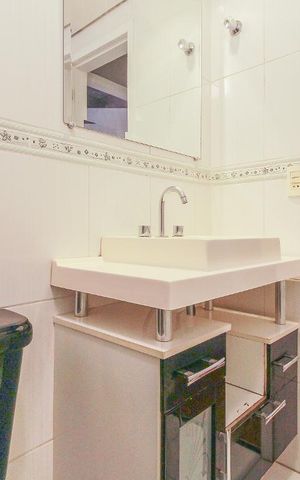 Apartamento à venda com 190m², 5 quartos e 2 vagas Apartamento à venda com 190m², 5 quartos e 2 vagasBanheiro Social 2