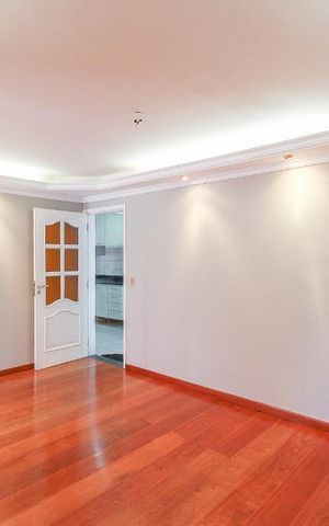 Apartamento à venda com 190m², 5 quartos e 2 vagas Apartamento à venda com 190m², 5 quartos e 2 vagasSala de Jantar
