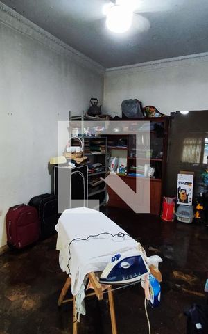 Casa de condomínio à venda com 270m², 5 quartos e 2 vagas Casa de condomínio à venda com 270m², 5 quartos e 2 vagasSala