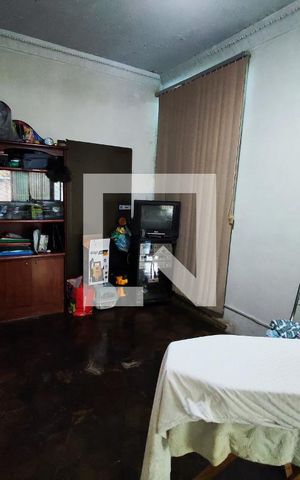 Casa de condomínio à venda com 270m², 5 quartos e 2 vagas Casa de condomínio à venda com 270m², 5 quartos e 2 vagasSala