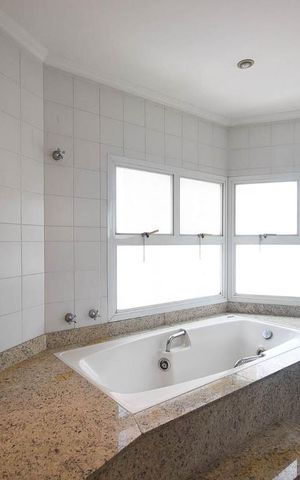 Apartamento para alugar com 364m², 5 quartos e 5 vagas Apartamento para alugar com 364m², 5 quartos e 5 vagasBanheiro Suíte 4