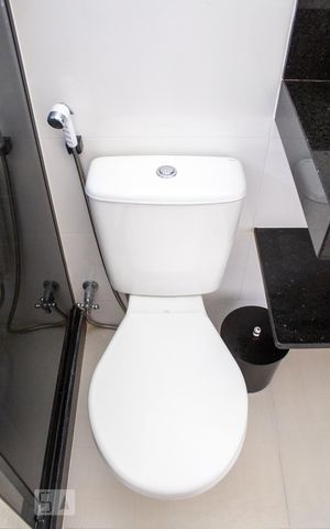 Apartamento à venda com 68m², 3 quartos e sem vaga Apartamento à venda com 68m², 3 quartos e sem vagaBanheiro