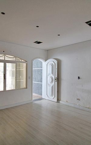 Casa à venda com 230m², 3 quartos e 2 vagasSala