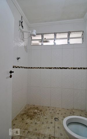 Casa à venda com 230m², 3 quartos e 2 vagasBanheiro da Suíte 1