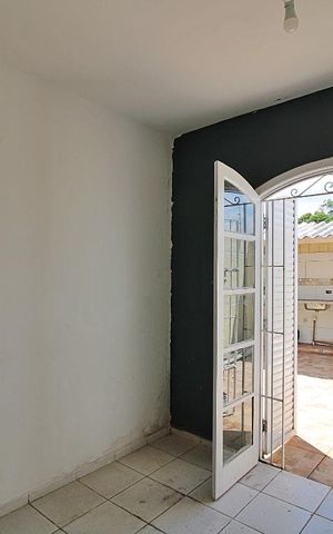 Casa à venda com 230m², 3 quartos e 2 vagasSuíte 2