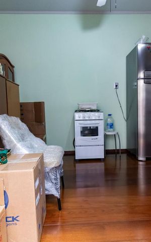 Casa à venda com 310m², 3 quartos e 2 vagas Casa à venda com 310m², 3 quartos e 2 vagasSala