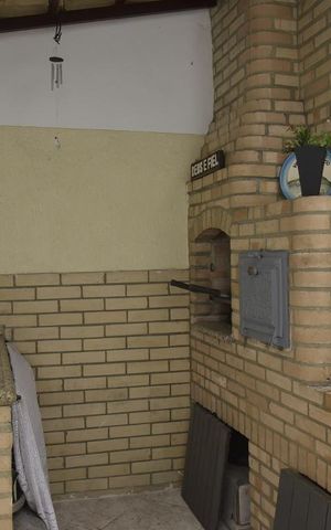Casa à venda com 160m², 3 quartos e 1 vagaChurrasqueira