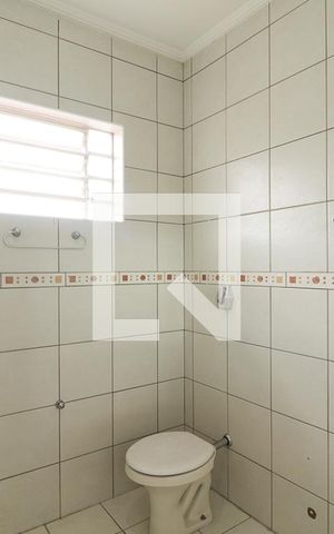 Casa à venda com 130m², 3 quartos e 2 vagasBanheiro da Suíte