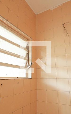 Casa à venda com 130m², 3 quartos e 2 vagasBanheiro de Serviço