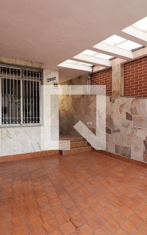 Casa à venda com 130m², 3 quartos e 2 vagasGaragem