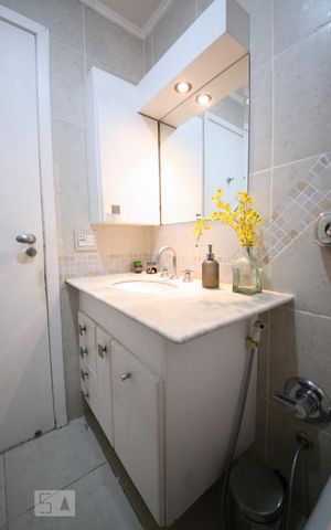 Apartamento à venda com 150m², 3 quartos e 2 vagasBanheiro 1