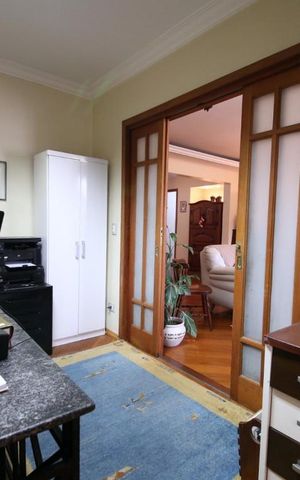 Apartamento à venda com 150m², 3 quartos e 2 vagasEscritório