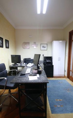 Apartamento à venda com 150m², 3 quartos e 2 vagasEscritório