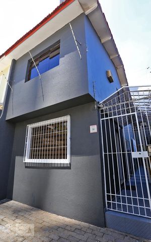 Casa à venda com 120m², 3 quartos e 2 vagasFachada