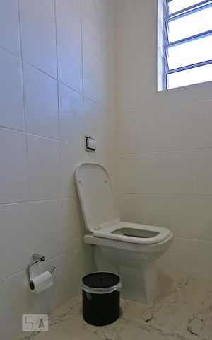 Casa à venda com 120m², 3 quartos e 2 vagasBanheiro