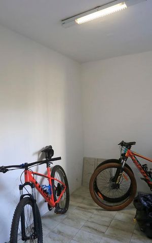 Casa à venda com 120m², 3 quartos e 2 vagasQuarto de Serviço
