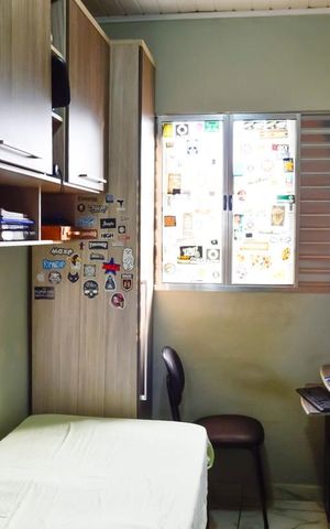 Casa à venda com 249m², 3 quartos e 3 vagas Casa à venda com 249m², 3 quartos e 3 vagasCasa Fundos Quarto 3 Janela