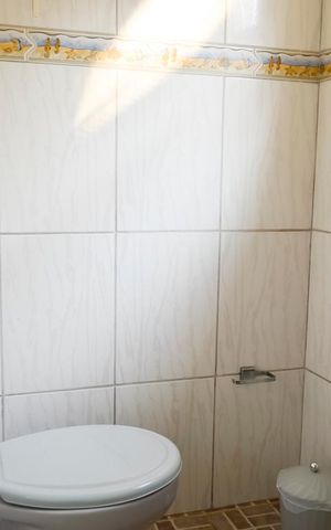 Casa à venda com 249m², 3 quartos e 3 vagas Casa à venda com 249m², 3 quartos e 3 vagasCasa Fundos Lavado