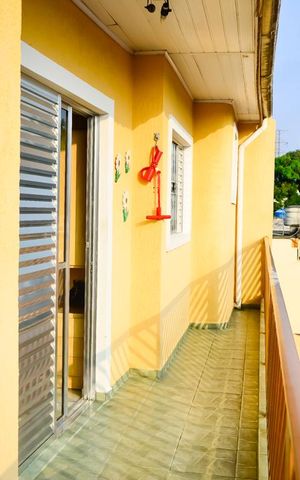 Casa à venda com 249m², 3 quartos e 3 vagas Casa à venda com 249m², 3 quartos e 3 vagasVaranda Vista Ampla