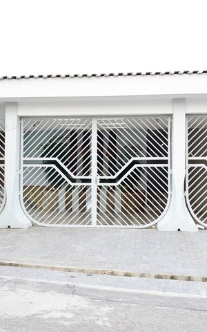 Casa à venda com 249m², 3 quartos e 3 vagas Casa à venda com 249m², 3 quartos e 3 vagasVista Imóvel