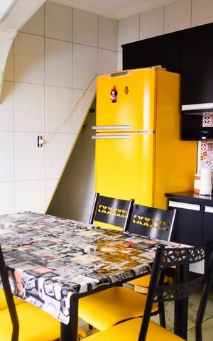 Casa à venda com 249m², 3 quartos e 3 vagas Casa à venda com 249m², 3 quartos e 3 vagasCasa Fundos Cozinha Entrada