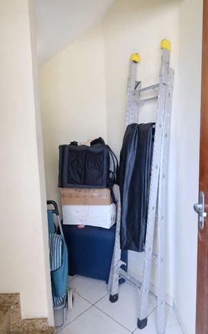 Casa para alugar com 190m², 4 quartos e 1 vagaEscada