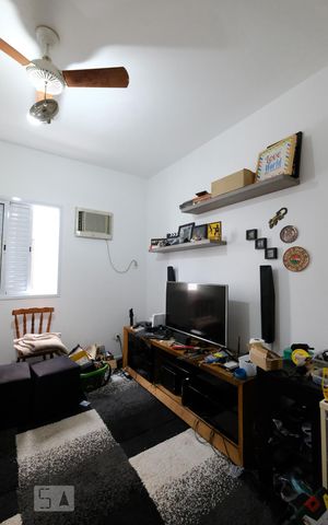 Casa para alugar com 190m², 4 quartos e 1 vagaQuarto 1