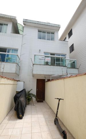 Casa para alugar com 190m², 4 quartos e 1 vagaFachada