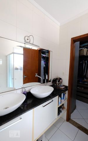 Casa para alugar com 190m², 4 quartos e 1 vagaBanheiro do Quarto 4