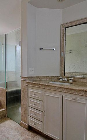 Apartamento à venda com 240m², 3 quartos e 3 vagasBanheiro da Suíte 1
