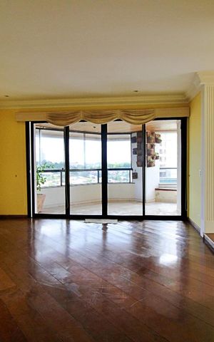 Apartamento à venda com 240m², 3 quartos e 3 vagasSala