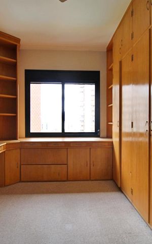 Apartamento à venda com 240m², 3 quartos e 3 vagasSuíte 2