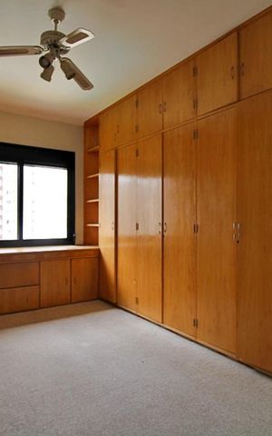 Apartamento à venda com 240m², 3 quartos e 3 vagasSuíte 2