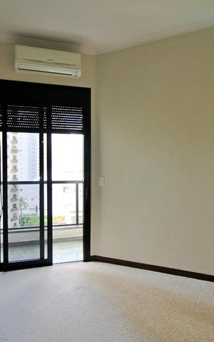 Apartamento à venda com 240m², 3 quartos e 3 vagasSuíte 1