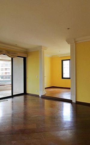 Apartamento à venda com 240m², 3 quartos e 3 vagasSala